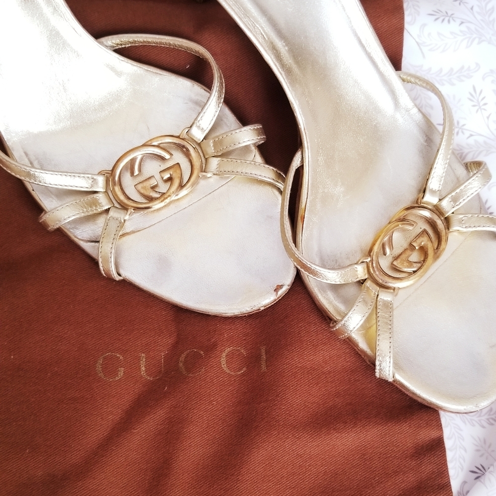 Sexy Gucci Gold Kitten Heels with Dustbag sz 9